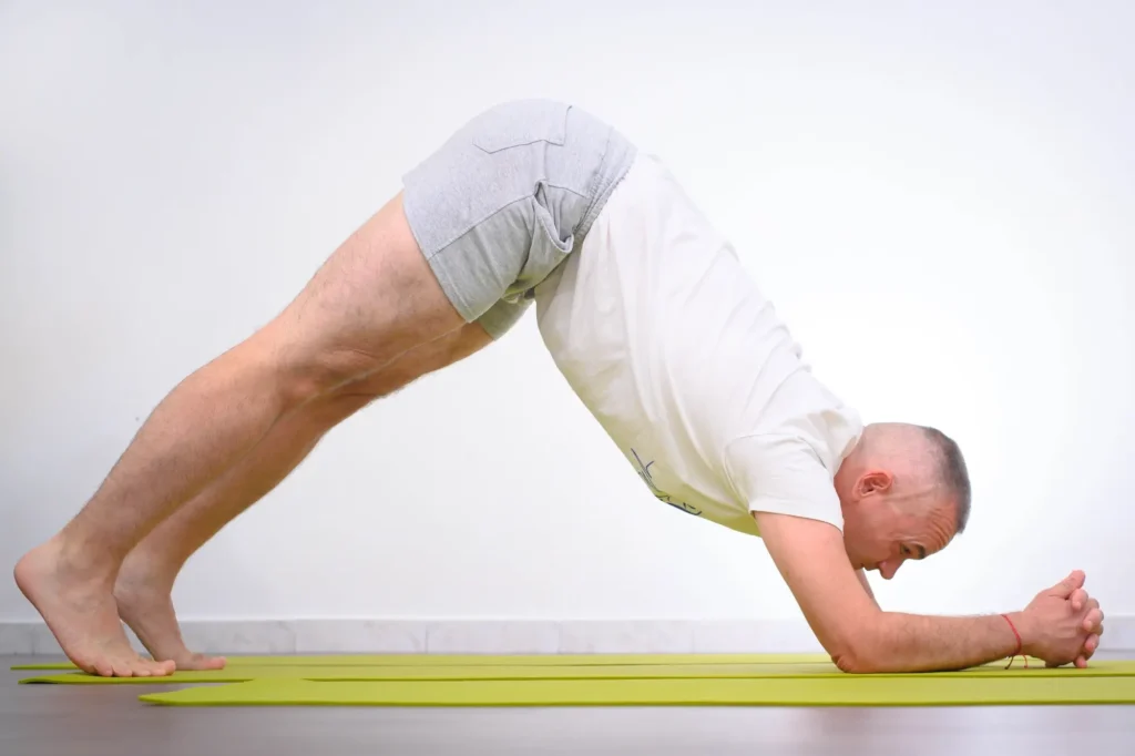 Kezdő, középhaladó Iyengar jógagyakorlás